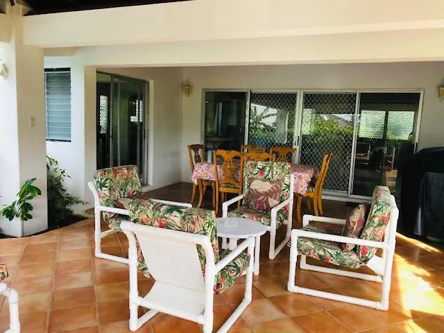 Coral Villa Saint Philip
