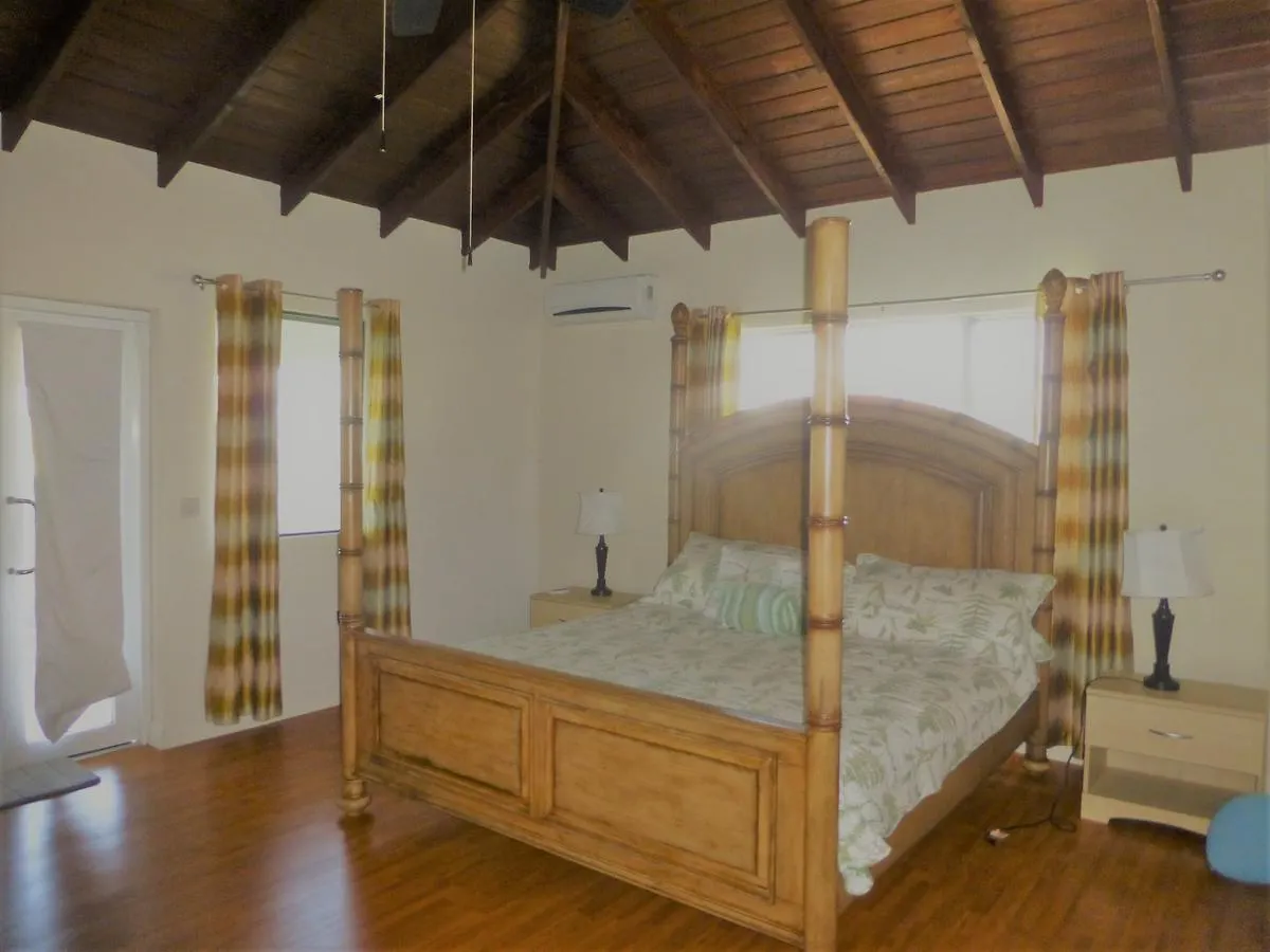 Coral Villa Saint Philip